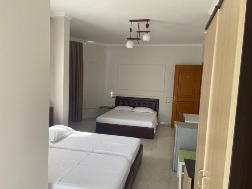 Hotel Tirona Durres Exterior photo